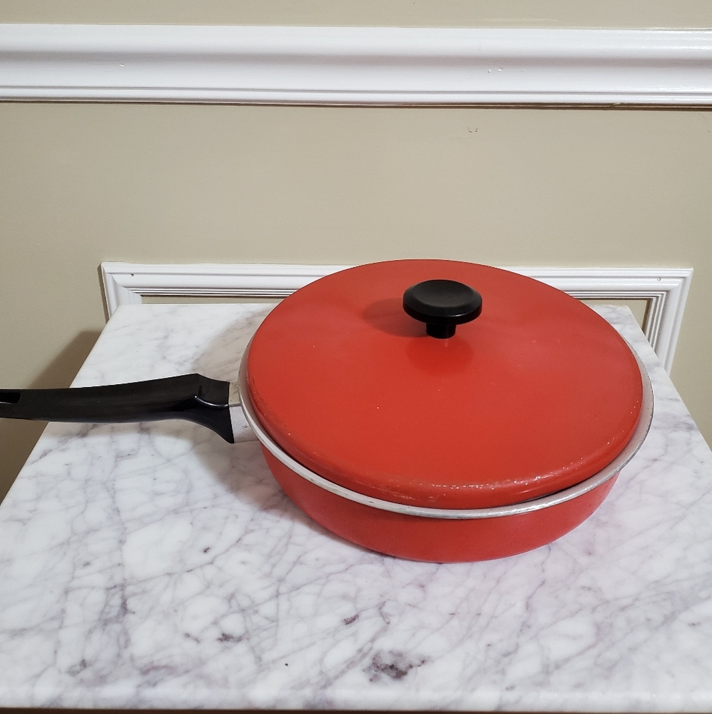 Vintage sears and roebuck pan and lid